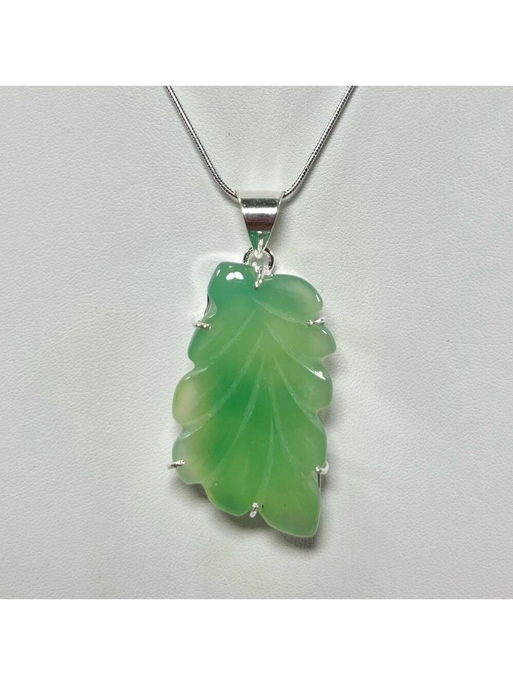 Carved Leaf 925 Gemstone Pendant